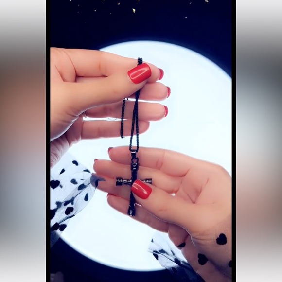 † Men’s Chunky Black Ion Plated Stainless Steel Latin Cross Necklace - Picture 4 of 8